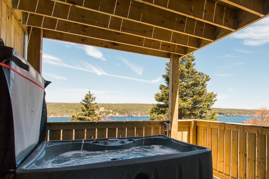 Whale House Guest House Mobile Exterior photo