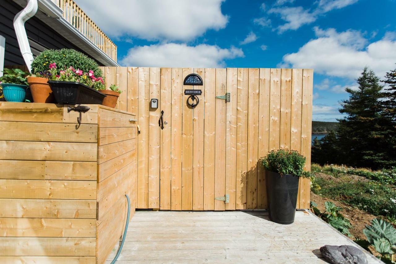 Whale House Guest House Mobile Exterior photo